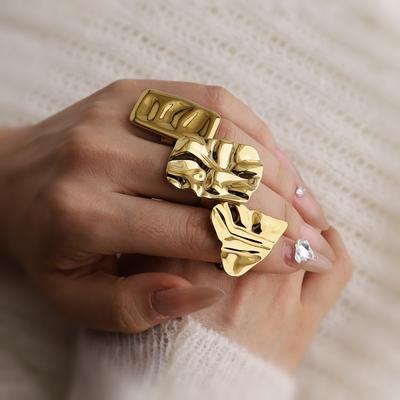Modische Edelstahlplattierte Ringe Damen Retro Luxus Unregelmäßig Plissierte Titanstahlringe