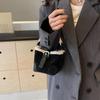 Autumn and Winter Women's Shoulder Bag Casual Retro Plush Bag Versatile Mini Portable Bucket Crossbody Bag KTY