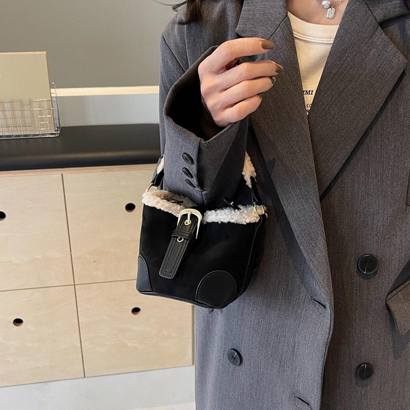 Autumn and Winter Women's Shoulder Bag Casual Retro Plush Bag Versatile Mini Portable Bucket Crossbody Bag KTY