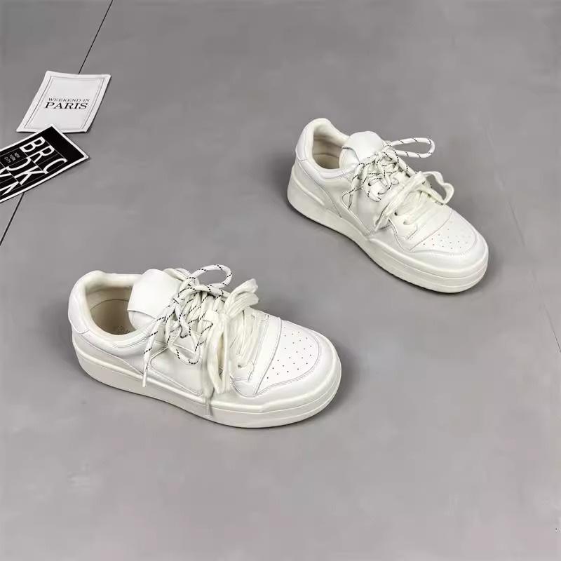 Spring 2025 new round head lace-up ins retro platform white shoes women's niche versatile casual sports shoes
