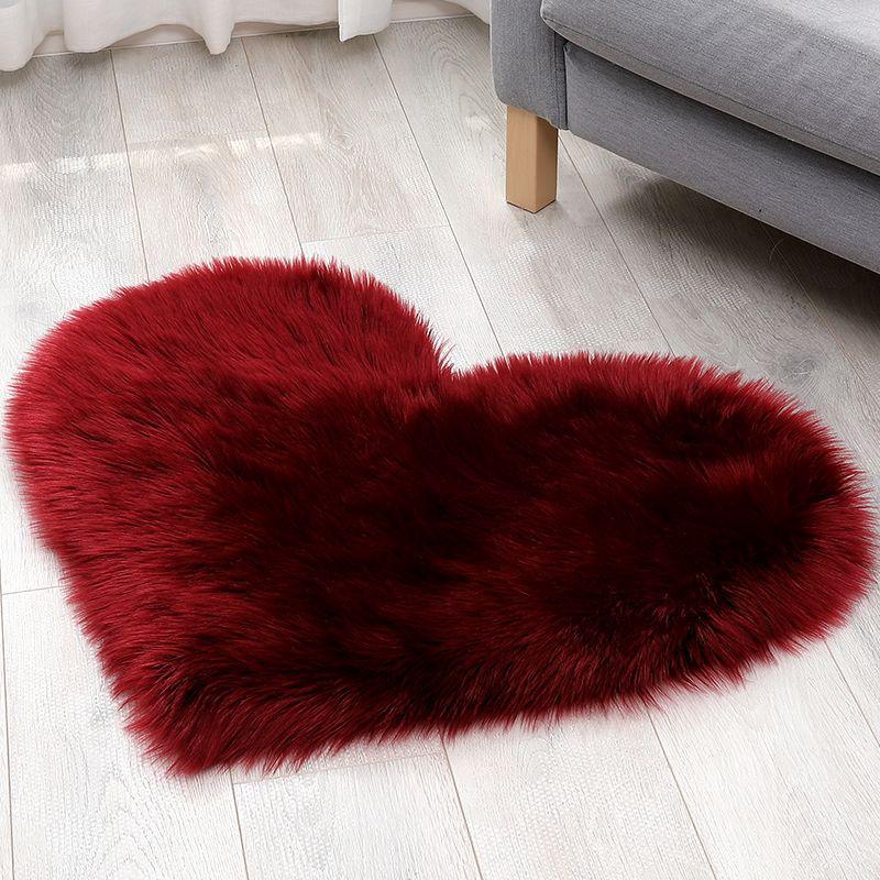 Nordic Heart-shaped Plush Rug - Imitation Wool Wedding Decor Mat