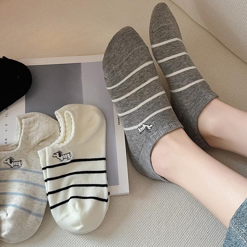 Female Summer Thin Stripe Cute Cartoon Embroidered Puppy Invisible Boneless Heel Shallow Mouth Boat Socks