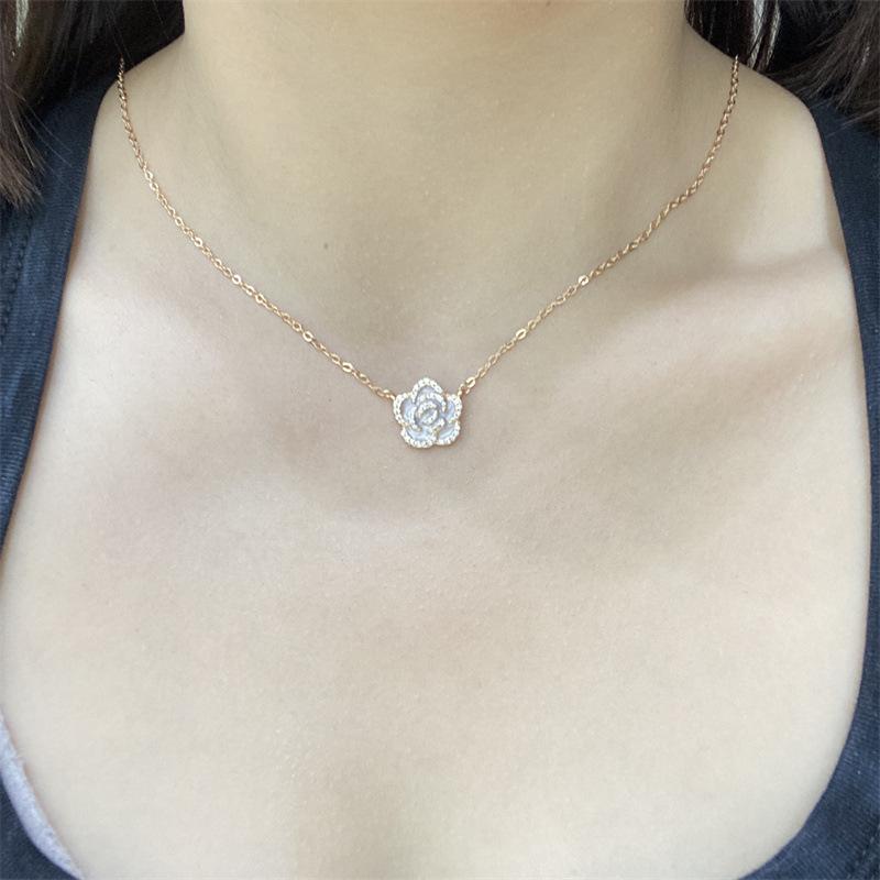 Xiaohongshu Full Diamond Camellia Necklace European and American Retro Style Ins Collarbone Chain