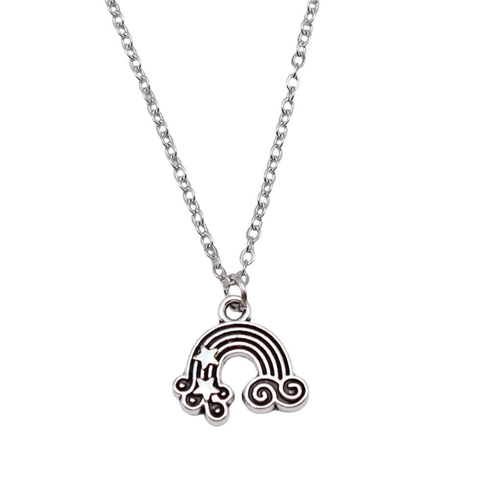 Hollow Star Moon Pendant Necklace Minimalist Geometric Jewelry 40cm Short Chain