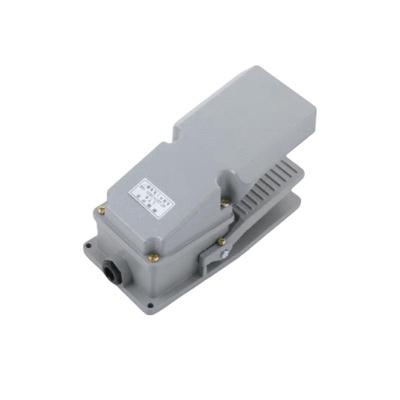 LT4 Self-Resetting Foot Pedal Switch