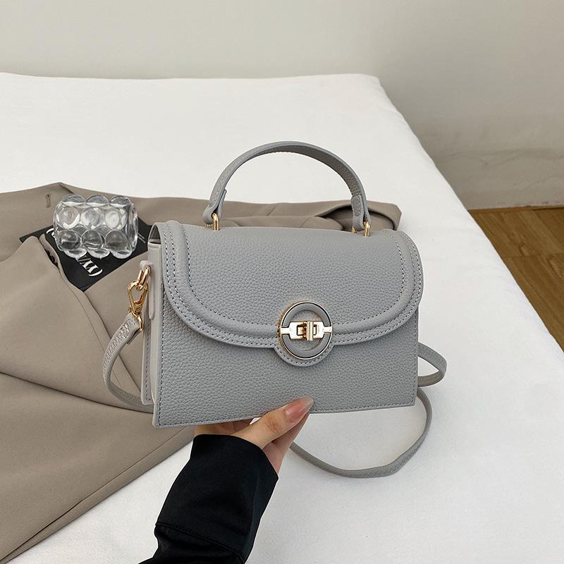 

2025 new fashion messenger bag autumn small satchel casual simple small square bag high value shoulder bag women s bag серый