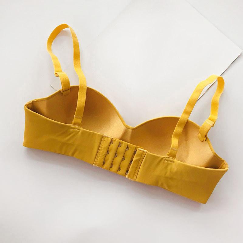 Women's Glossy Bras One Piece Seamless Women's Underwear No Steel Ring Seamless Slip Bra