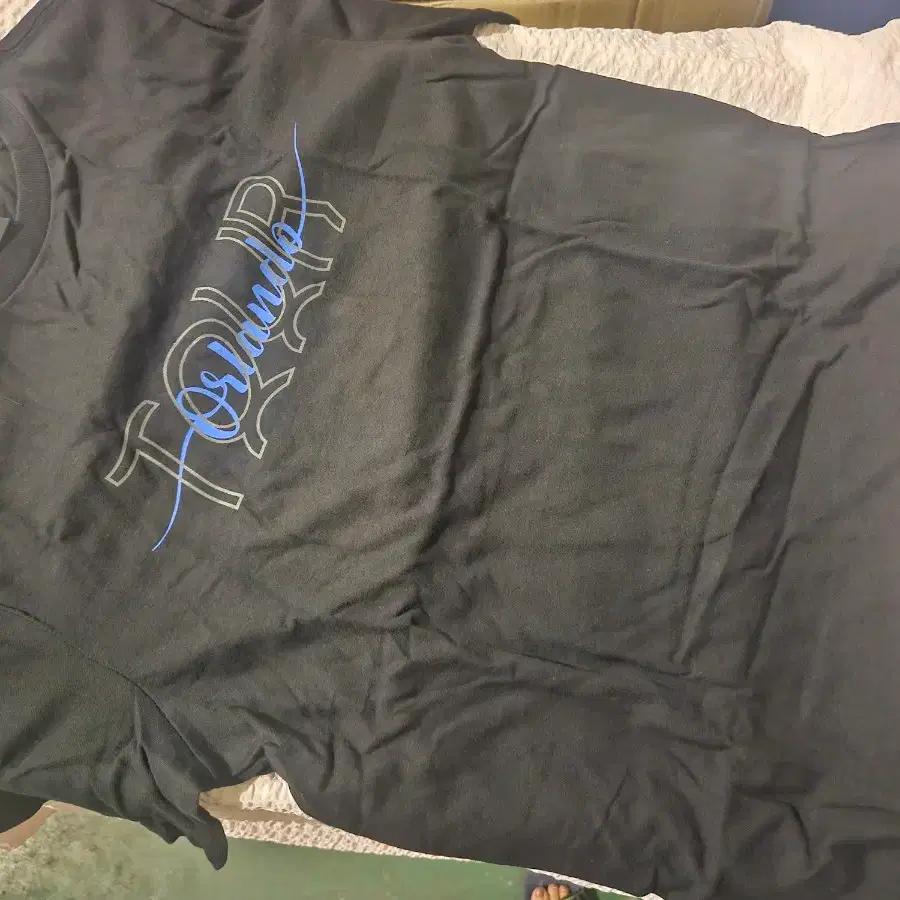 (Brand New) Selling BTS Map of the Soul Tour Seoul Edition T-shirt