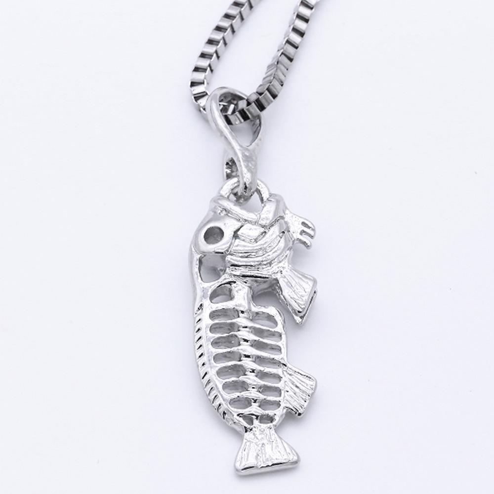 European & American Fashion Niche Necklace: Cross Gun, Knuckle Duster, Fish, Heart, Snake-shaped, Irregular Design for Women