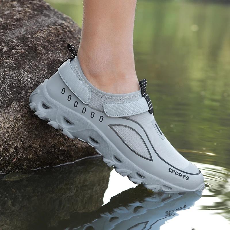 Casual Lightweight Water Sneakers Men Outdoor Walking Hiking Shoe Breathable Slip On Mens Loafers Tenis Summer Mesh Men Shoes