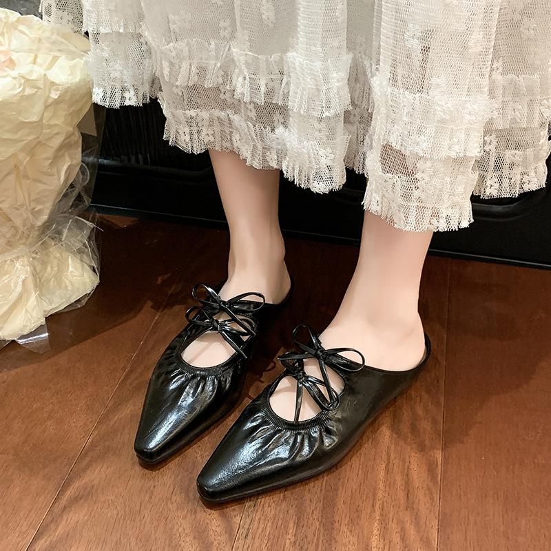 French bag head half slippers women's 2025 new outer wear summer small sandals high sense beautiful with skirt Mary Jane