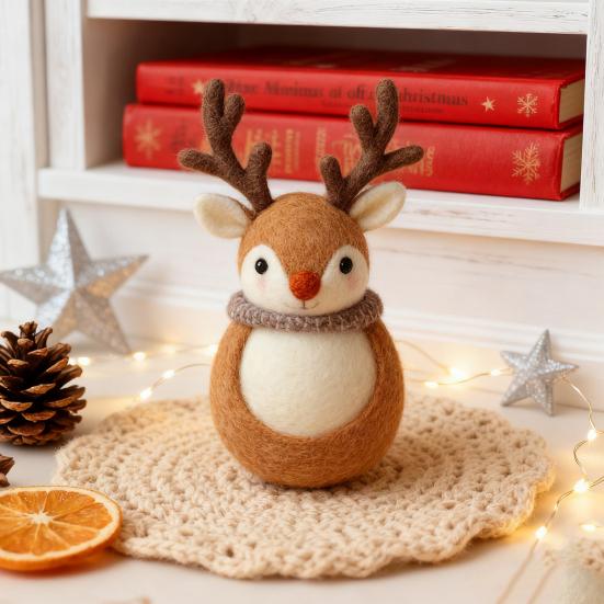 Felt Reindeer Figurine Handmade Elk Christmas Decoration Cute Small Wool Felt Crafts for Winter Holiday Tiered Tray Home Table Decor