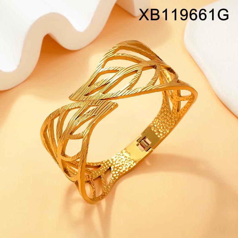 Gold Plated Leaf Cuff Bracelet: European & American Style, Personalized, Fashionable, Versatile Jewelry for Women, Light Luxury, Wide Open Design.