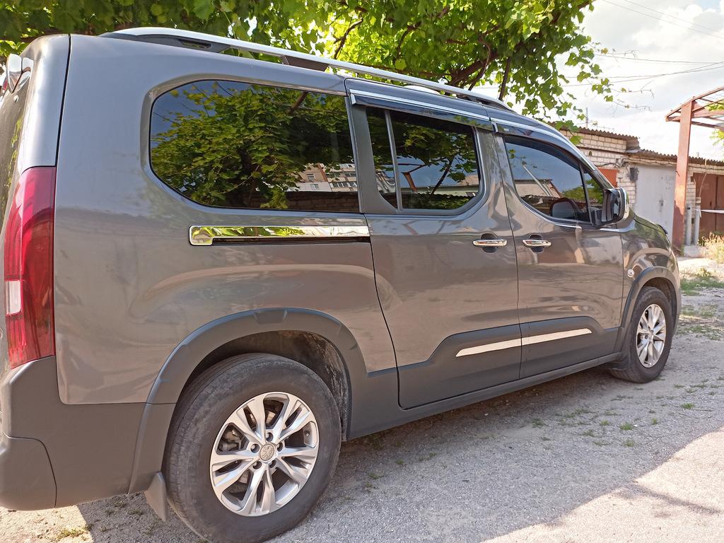 

Молдинги рухомої дверки (2 шт., нерж) для Peugeot Partner/Rifter 2019- рр.