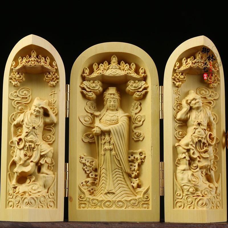 Boxwood Western Tři svatí Buddha Guanyin Masivní dřevo Přenosná třípanelová řezbovaná ozdoba