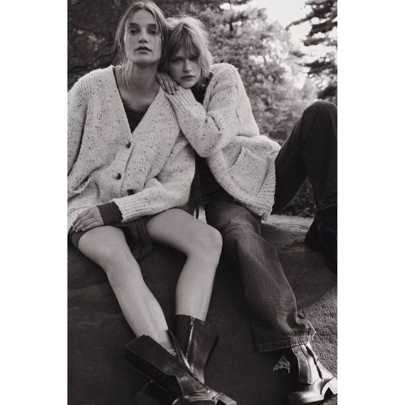 Za Foreign Trade New Women Clothes ZR Western Style Fashion V-neck Small Dot Knitted Loose Outerwear 9874101