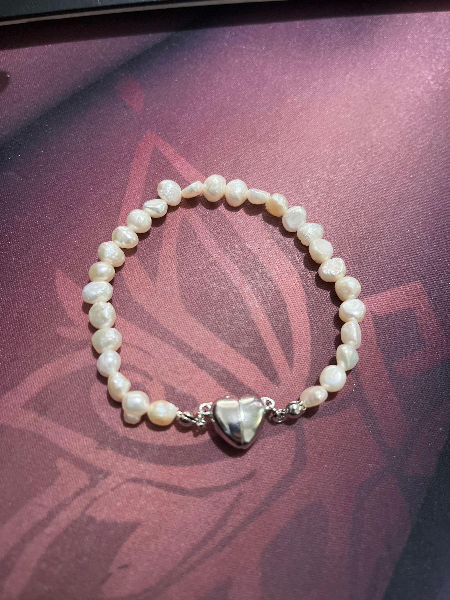 

Baroque Freshwater Pearl Heart Necklace with Magnetic Clasp - Irregular Design Women s Choker