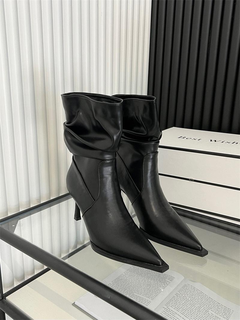 

Французские короткие сапоги в стиле ретро, женские, осень-зима 2024 года, новые, горячие, сексуальные, мягкие, кожаные, на тонком каблуке, с острым носком, высокие каблуки 39 чёрный