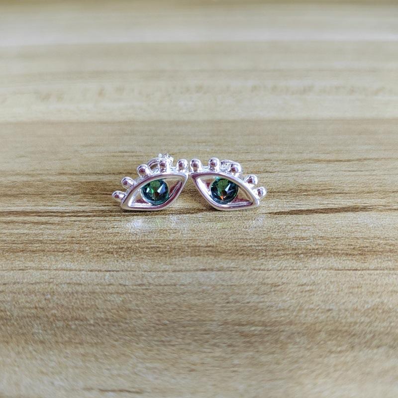 2026 new summer hot selling niche design eye shaped earrings, suitable for casual and fashionable matching