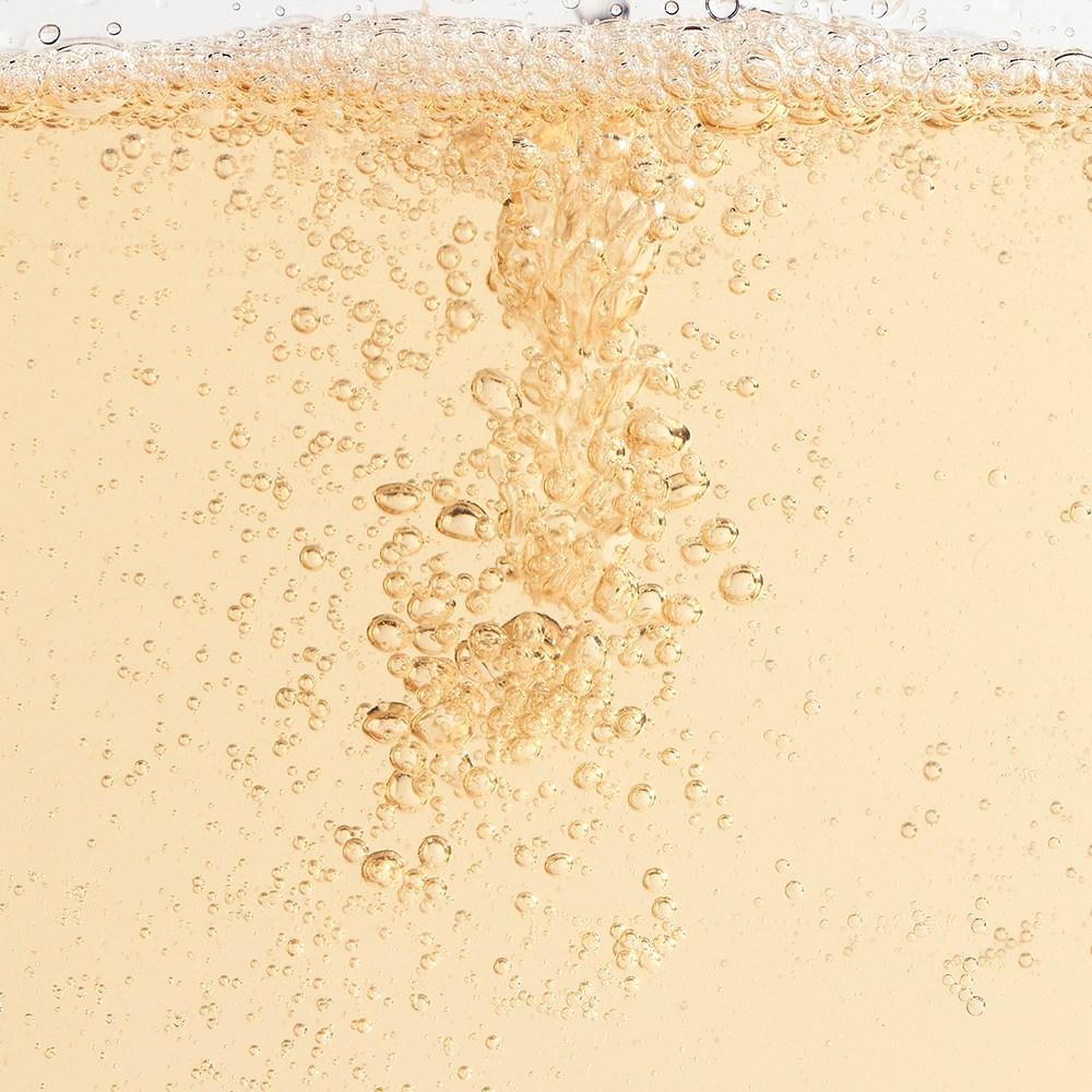 Waderskin Heartleaf Skin Clear Toner 300ml + Breeze Essence Fluid Lotion 210ml Set, 1 Set