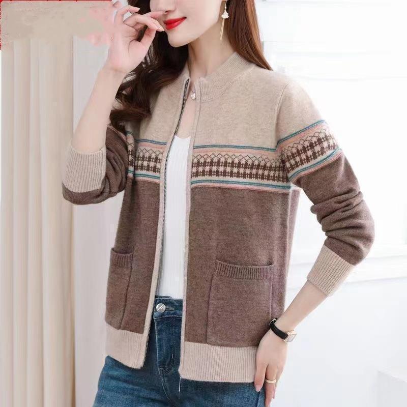 Autumn and Winter New Color Matching Small Coat Women's Sweater with Top Knitted Cardigan Women's