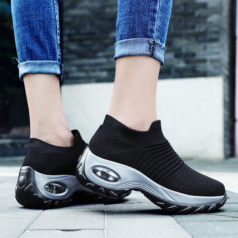 2019 public version spring new non-slip soft sole low-top mother socks shoes sports and leisure shoes foreign trade large size women's shoes