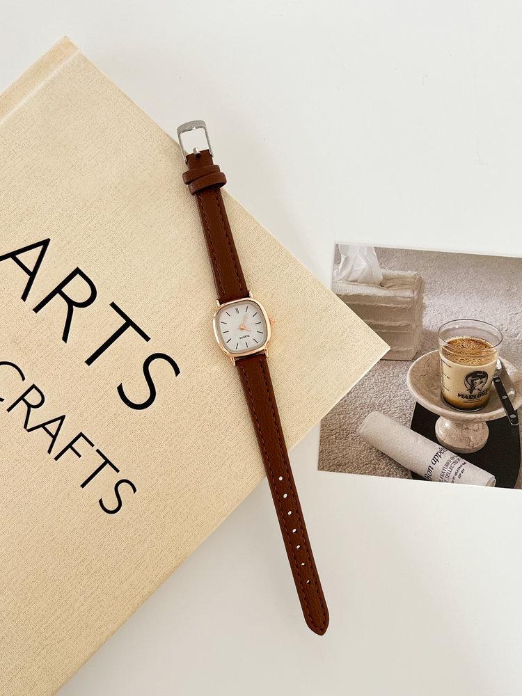 Trend Simple Personality Retro Original Style Student Lady Premium Sense Quartz Belt Watch