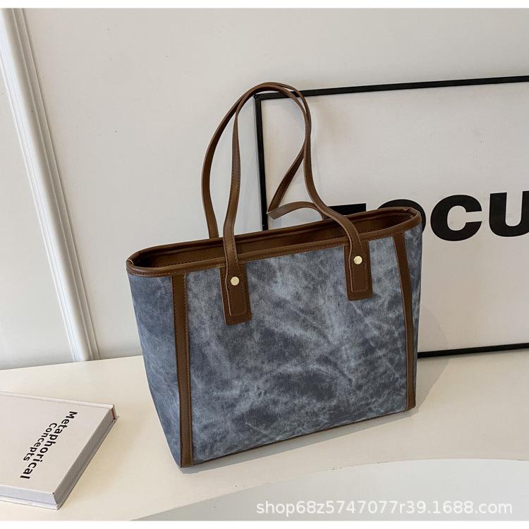 High-end Sense Bag Women's Autumn and Winter Large Capacity New Versatile Ladies Shoulder Bag College Student Class Commuter Tote Bag