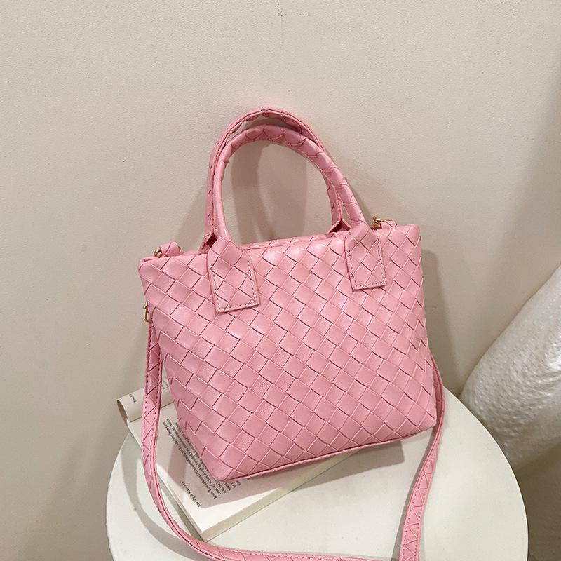 Retro Large-capacity Single-shoulder Boston Bag with Elegant Handbag Design