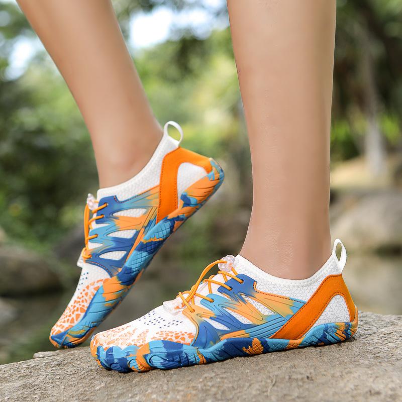 Wholesale beach snorkeling shoes diving shoes men's couple wading swimming shoes red river foot soft sole skin shoes women