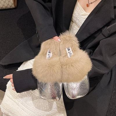 A New Style of Women's Shoes with A Half-heel Flat Top and A Single Heel