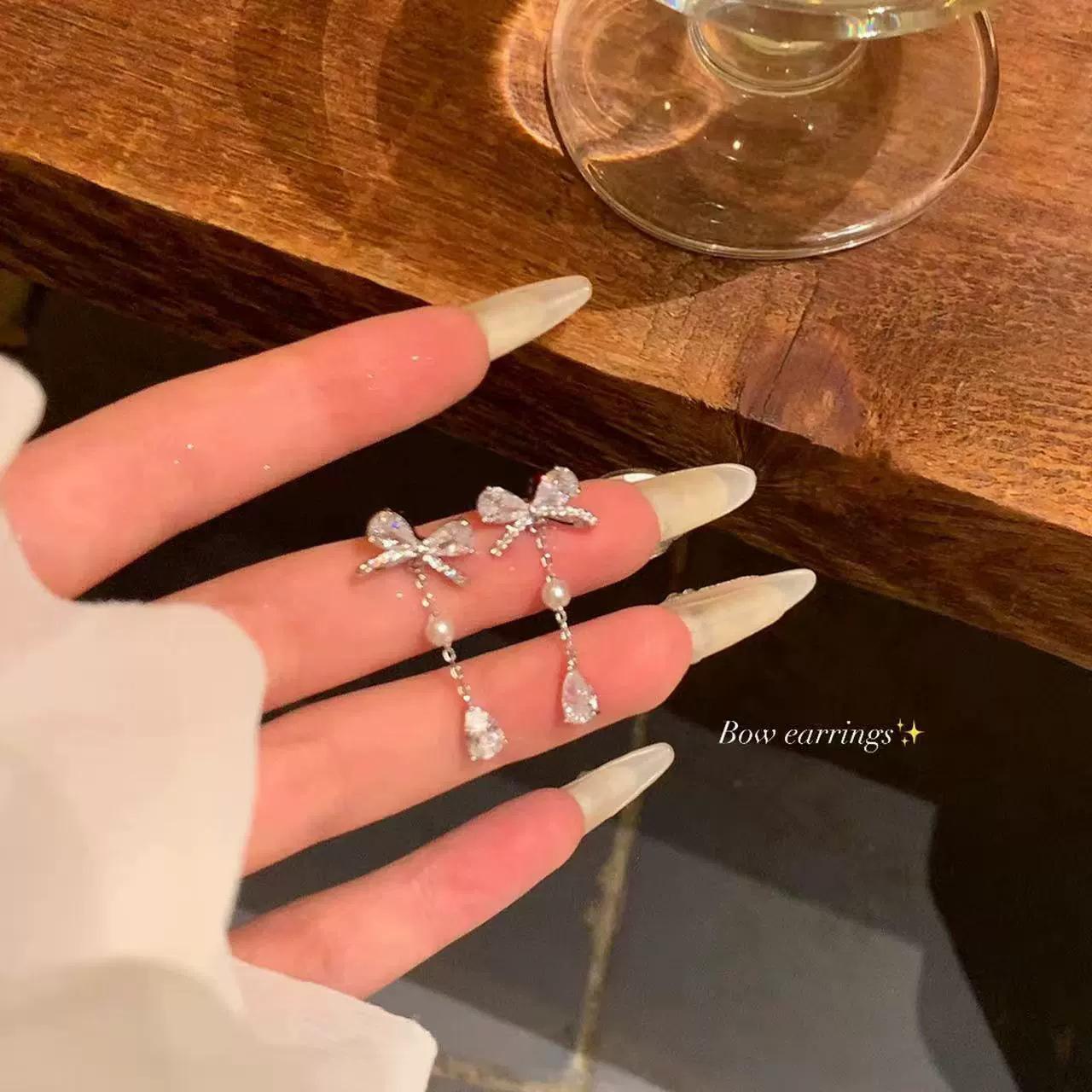 Women s Light Luxury Bow Earrings 1 pair of earrings серебряный