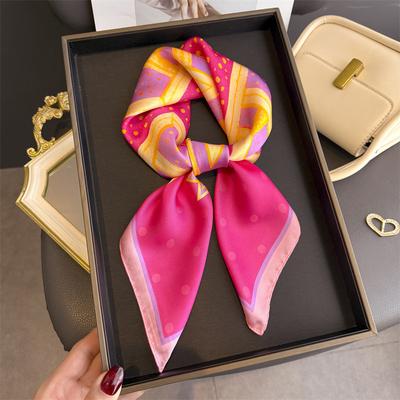 Écharpes de Cheveux Carrées en Satin de Soie Imprimé Étoiles de Luxe 70 cm pour Femmes Foulard de Tête à la Mode Foulard de Designer Bandeau Hijab Bandana