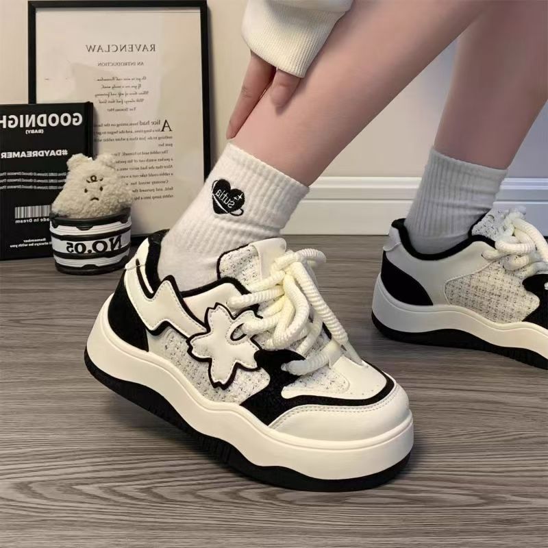 Fleece platform white shoes women's autumn and winter versatile original niche board shoes students warm two cotton shoes