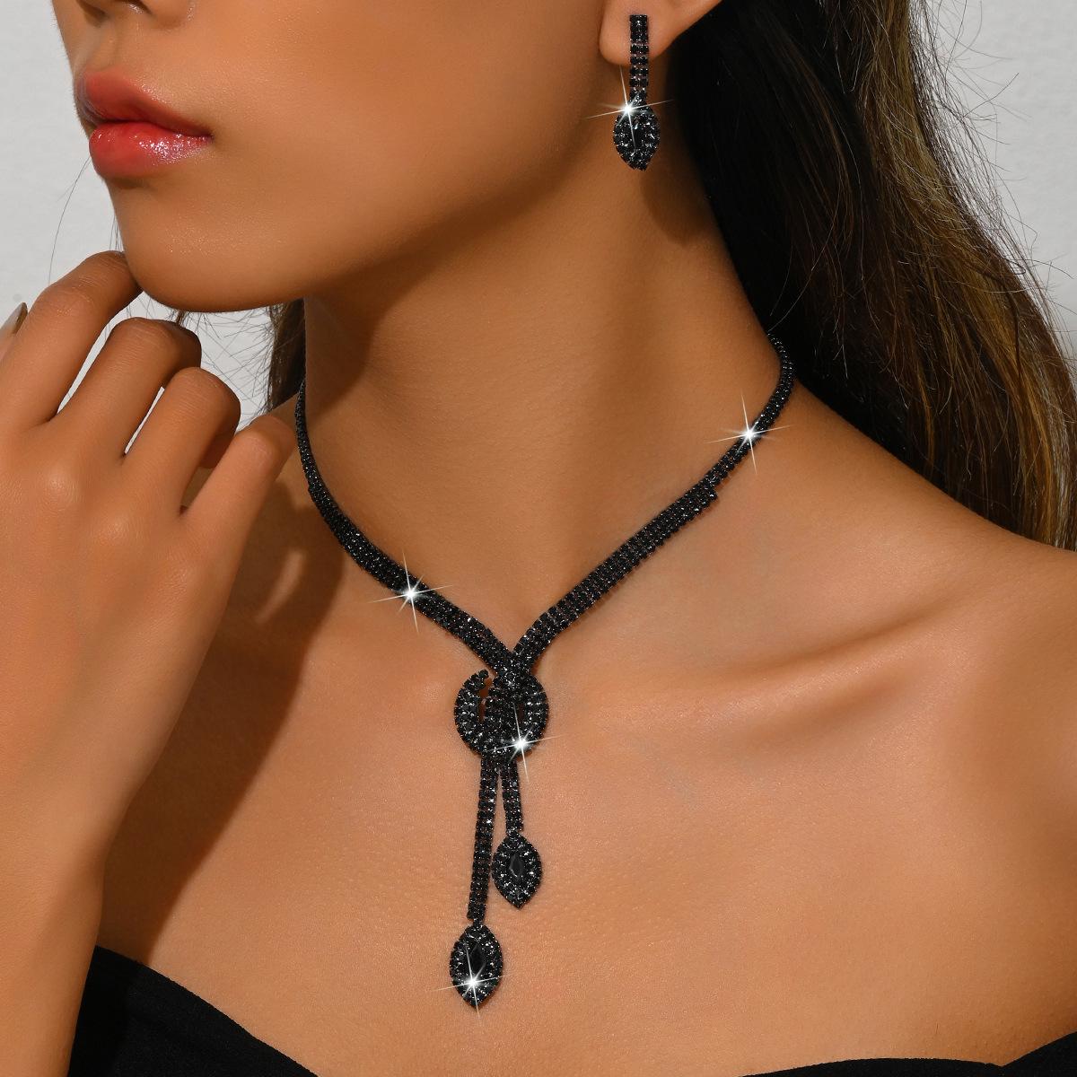 Элегантный комплект из колье и серег со стразами для свадеб и вечерних вечеринок