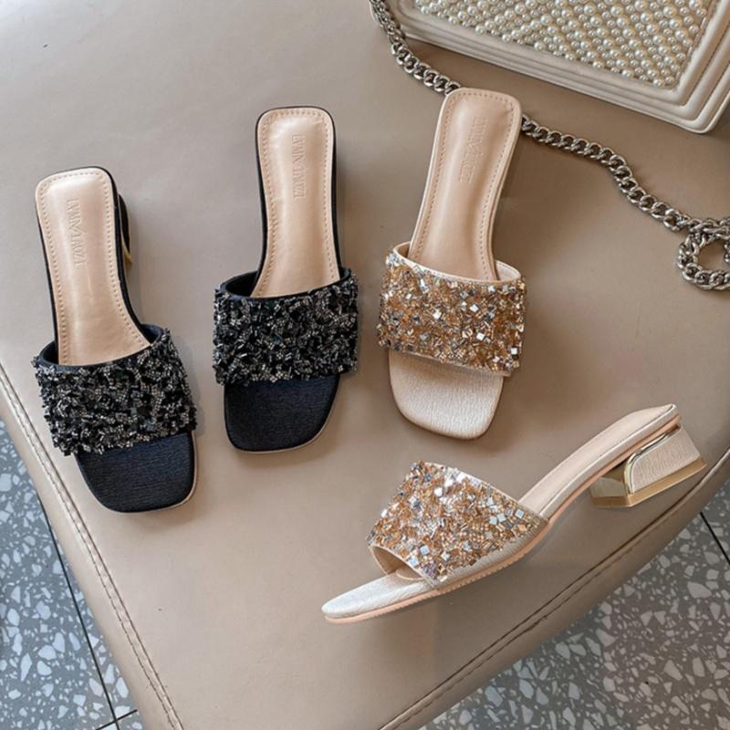 Fashion Slippers for Women 2025 New Summer Rhinestone Thick Heel Sandals for Women Fashion Flat Bottom for Women Outside Sandals