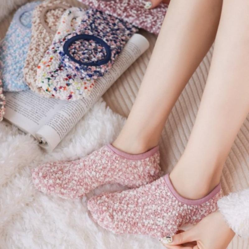 Autumn and Winter Dot-yarn Shallow-mouthed Women's Socks, Anti-slip, Thickened and Warm Home Yoga Socks, Large-sized Floor Socks