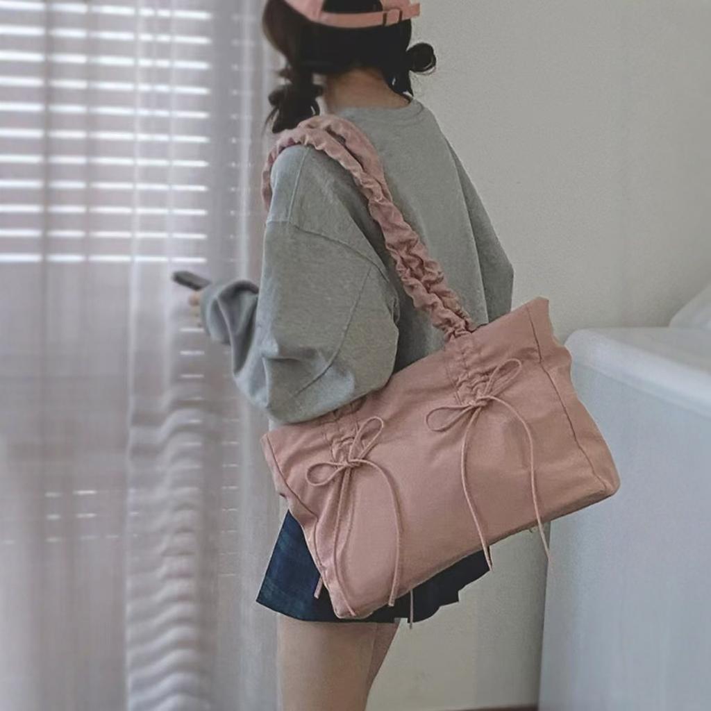 Han Suxi's same pleated bow drawstring bag for women's 2024 new trendy fashion Korean large-capacity tote bag