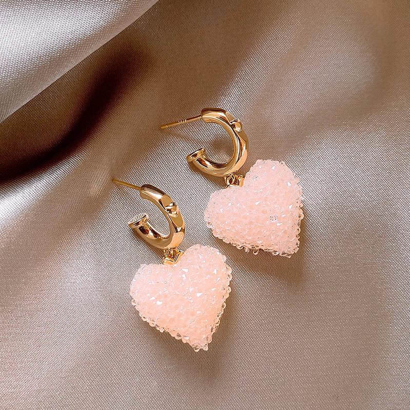 Forest-Style Pink Diamond Heart Stud Earrings: Minimalist, Gentle, Versatile Design for Spring and Summer.