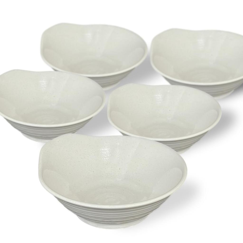 Yamaki Pottery Mino Ware Tonburi Bowl Set (5 Bowls), 13.5cm X 12.5cm X 5cm, Microwave and Dishwasher Safe, Made In Japan (White/Sand White)