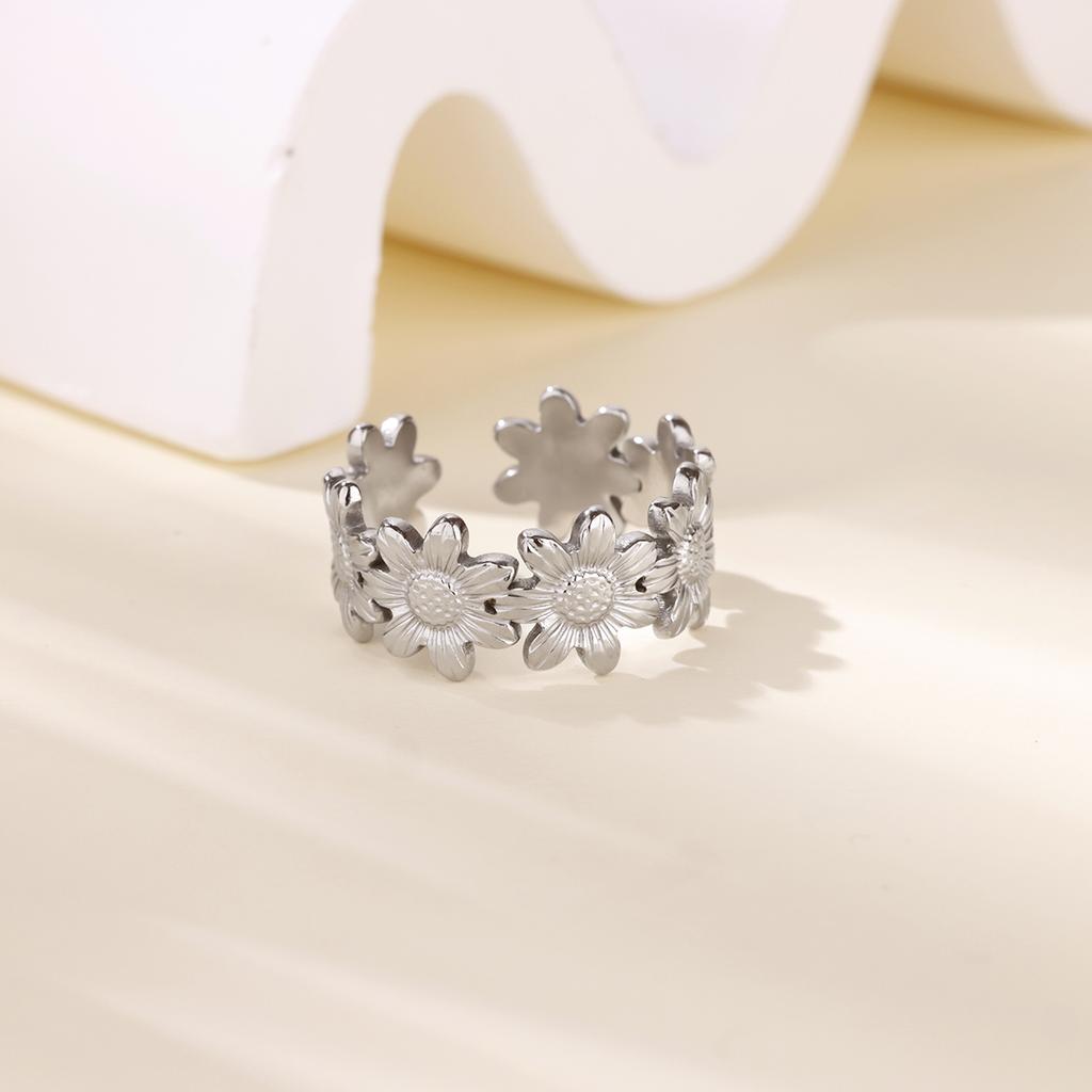 Gold Color Stainless Steel Delicate Flower Rings for Women Fashionable Elegant Versatile Wide Finger Ring Daily Wear Jewelry