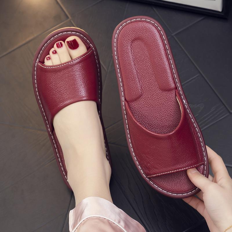 Fashion Men's Slippers High Quality Cow Leather Slippers Summer Open Toe Slipper Fashion Casual Beach Slides Comfort Couple Home Slipper