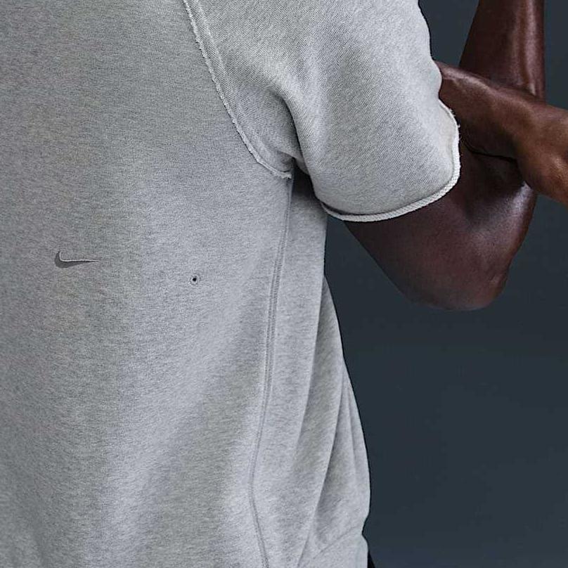 Nike Heritage Confortevole Versatile Semplice Moda T-shirt a Maniche Corte Uomo Top Grigio Fumo Chiaro HJ8088-077
