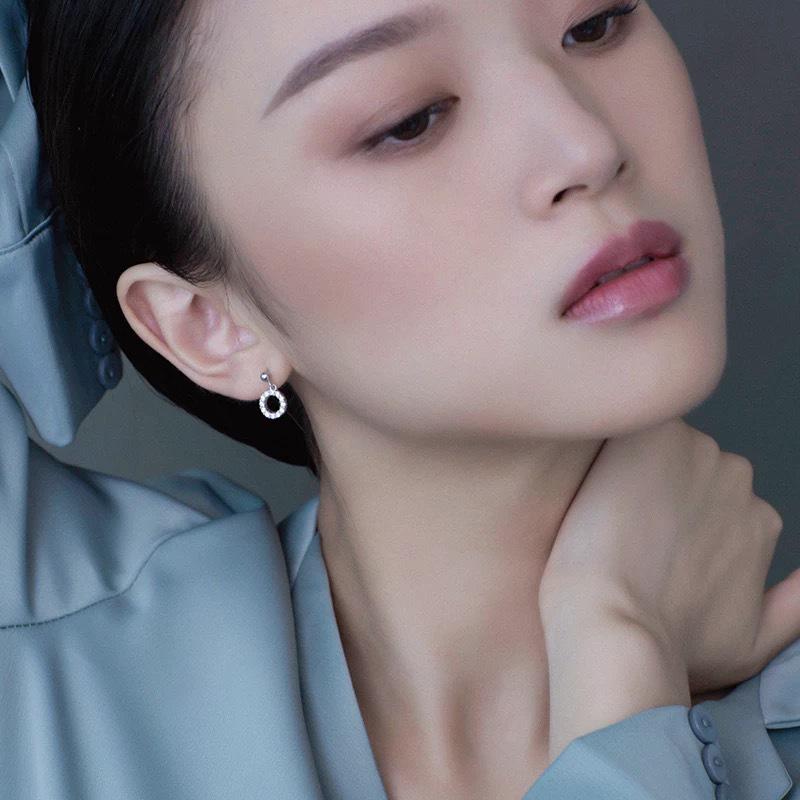 Beixi S925 Sterling Silver Geometric Circle Earrings - Exquisite and Fashionable Short Ear Ornaments. 925 Silver