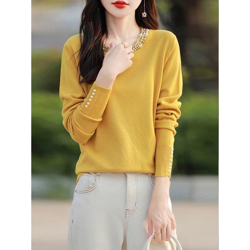 2026 Autumn/Winter Women's Elegant European Style Round Neck Beaded Knit Sweater