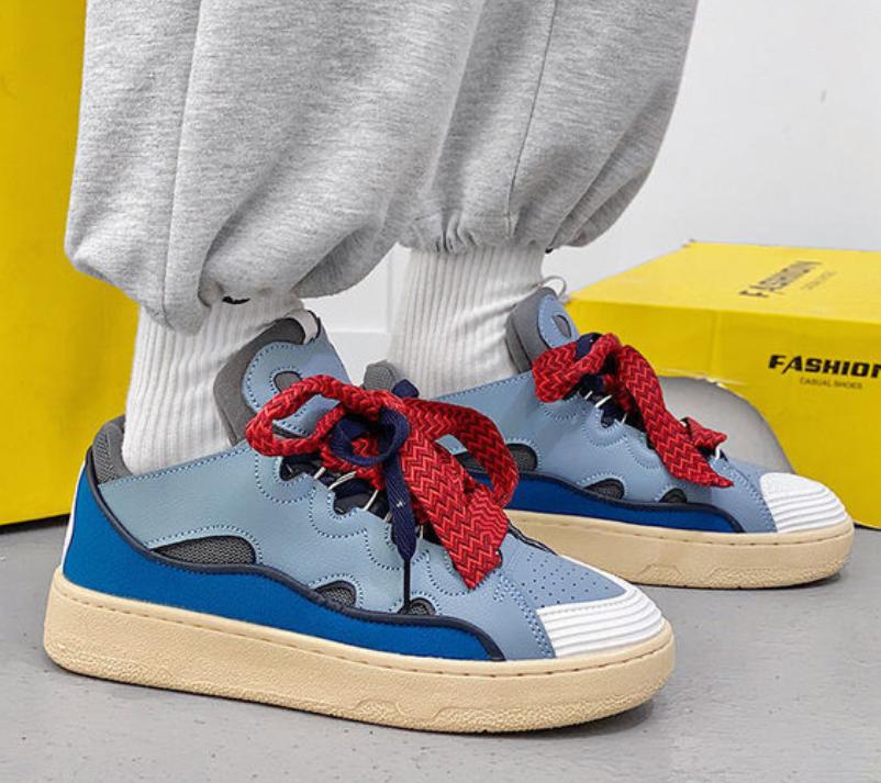 Couple Sports Shoes Fashion Casual Women's Sneakers Lace Up Comfortable Flat Bottom Vulcanized Shoes Zapatos Para Mujeres