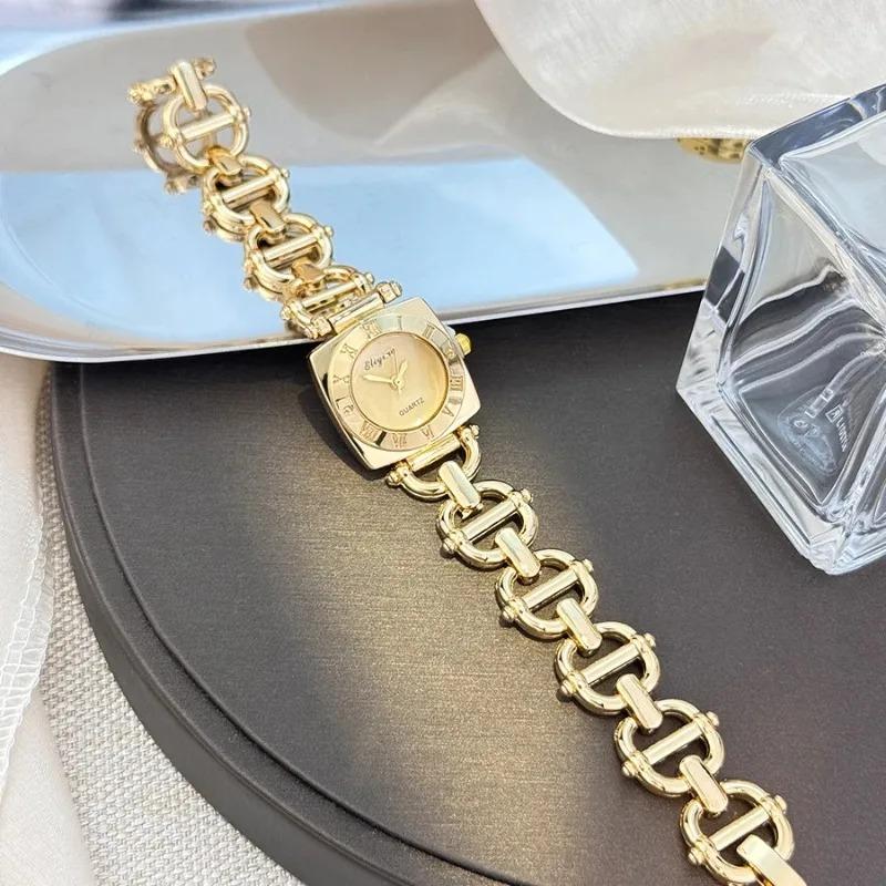 High-End Damen Armbanduhr Römische Zifferblätter Quadratisches Zifferblatt Quarzuhren Leichter Luxus Mode Damen Armbanduhr Relogio Feminino