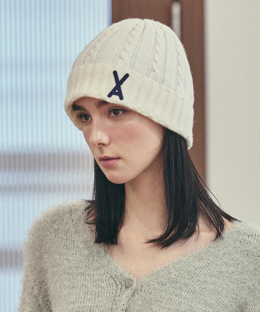 Bajal Va Applique Cable Knit Beanie Ivory