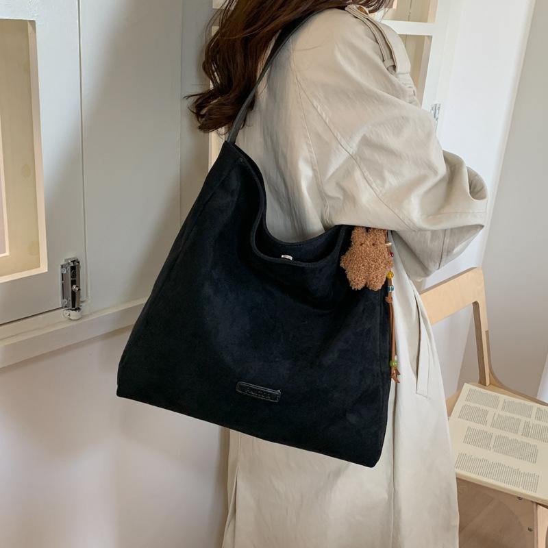 Retro Bag Women's Large Capacity 2025 New Autumn and Winter Versatile Simple Shoulder Bag Texture Commuter Tote Bag