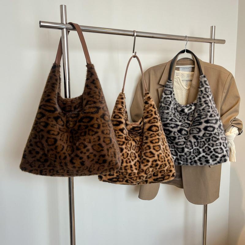 Retro Leopard Plush Shoulder Bags for Women High Capacity Girls Soft Faux Fur Hobo Handbag Winter Korean Style Underarm Bag Tote